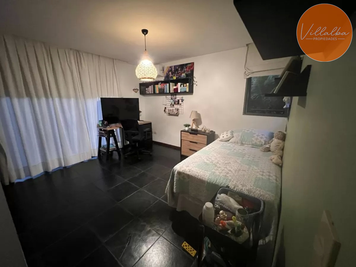 Apartamento ID.2245 - Casa de 4 dormitorios en venta en - Punta del Este