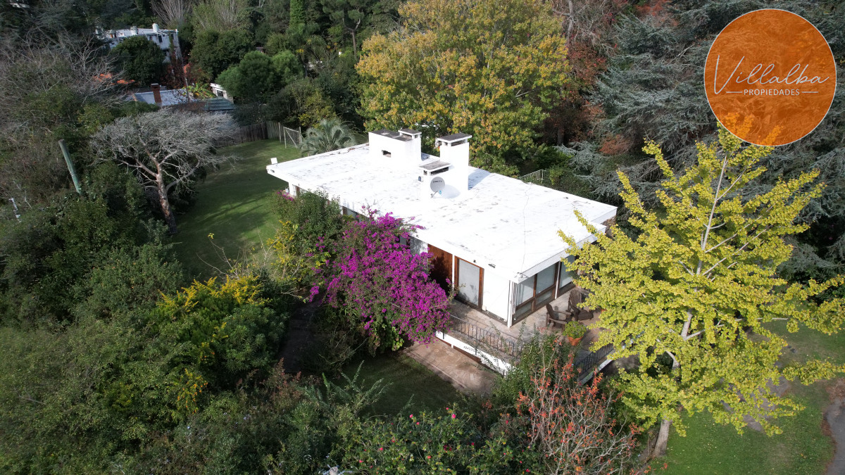 Casa ID.2933 - Casa en venta, Oportunidad para desarrollo inmobiliario en Playa Mansa, Punta del Este. 