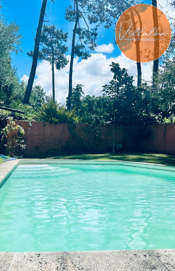 Apartamento ID.3549 - Hermosa casa en zona pinares a metros de la playa 
