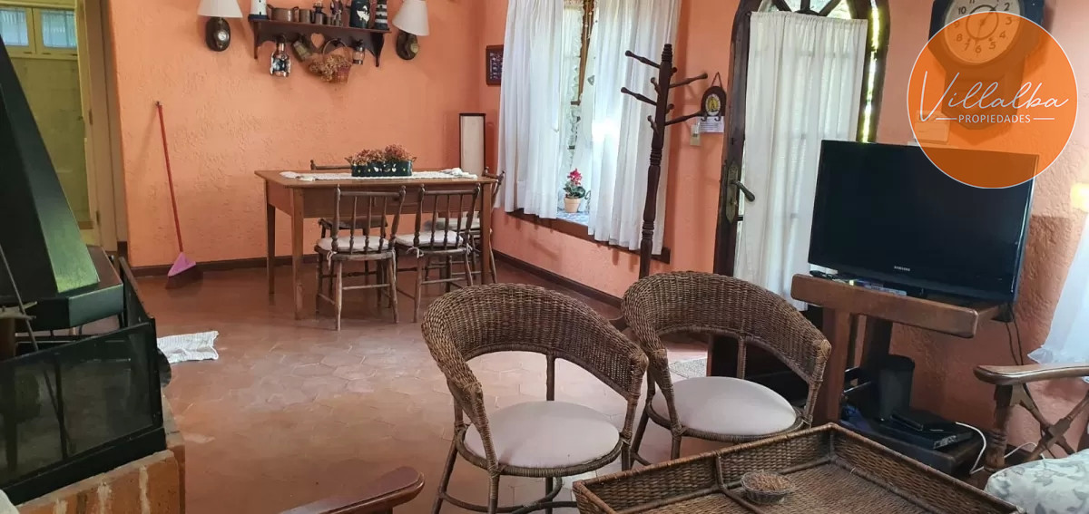 Casa ID.1483 - Venta Casa en Aidy Grill, Punta del Este con parrillero a pocas cuadras del mar