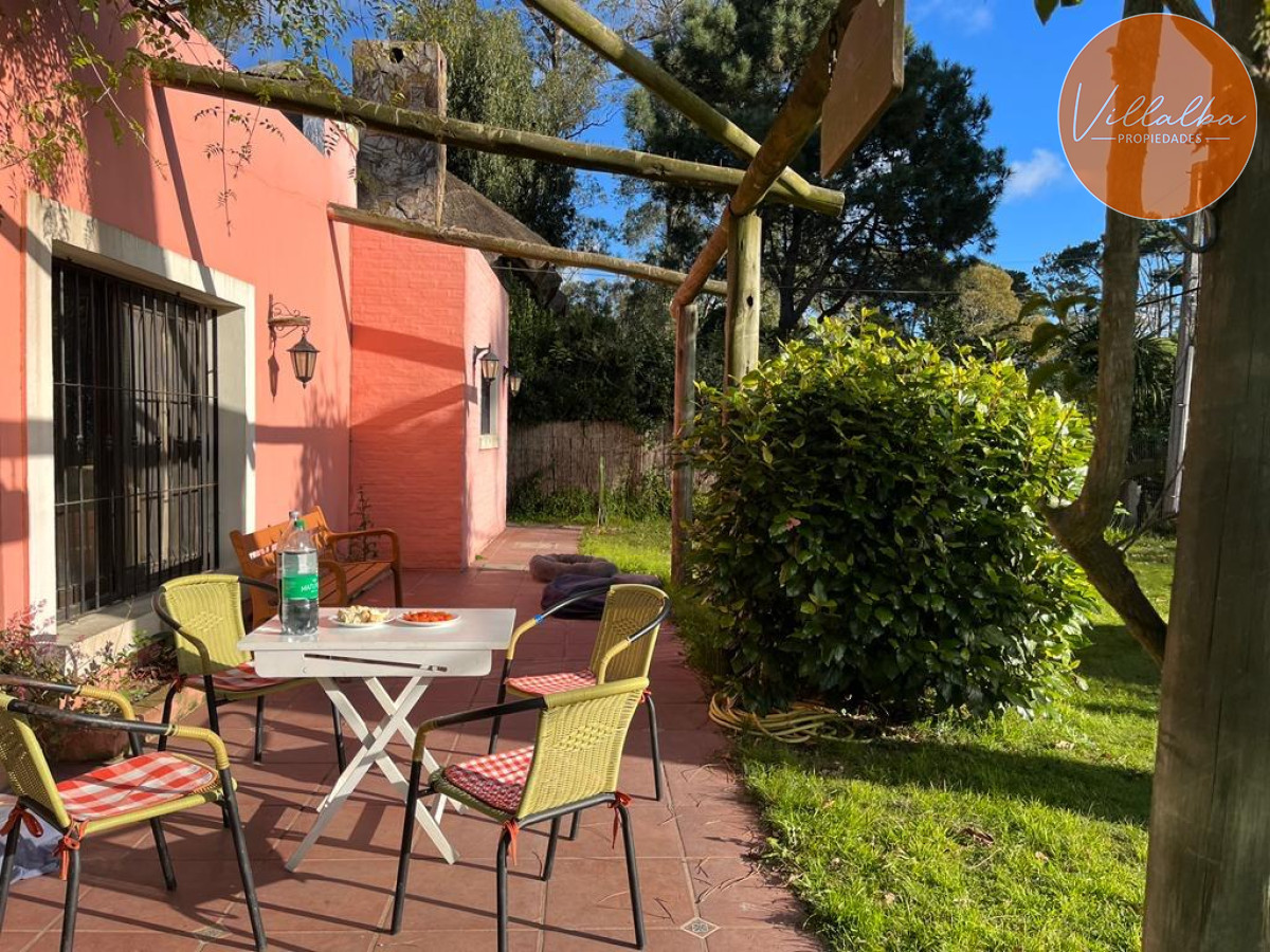 Apartamento ID.3549 - Hermosa casa en zona pinares a metros de la playa 