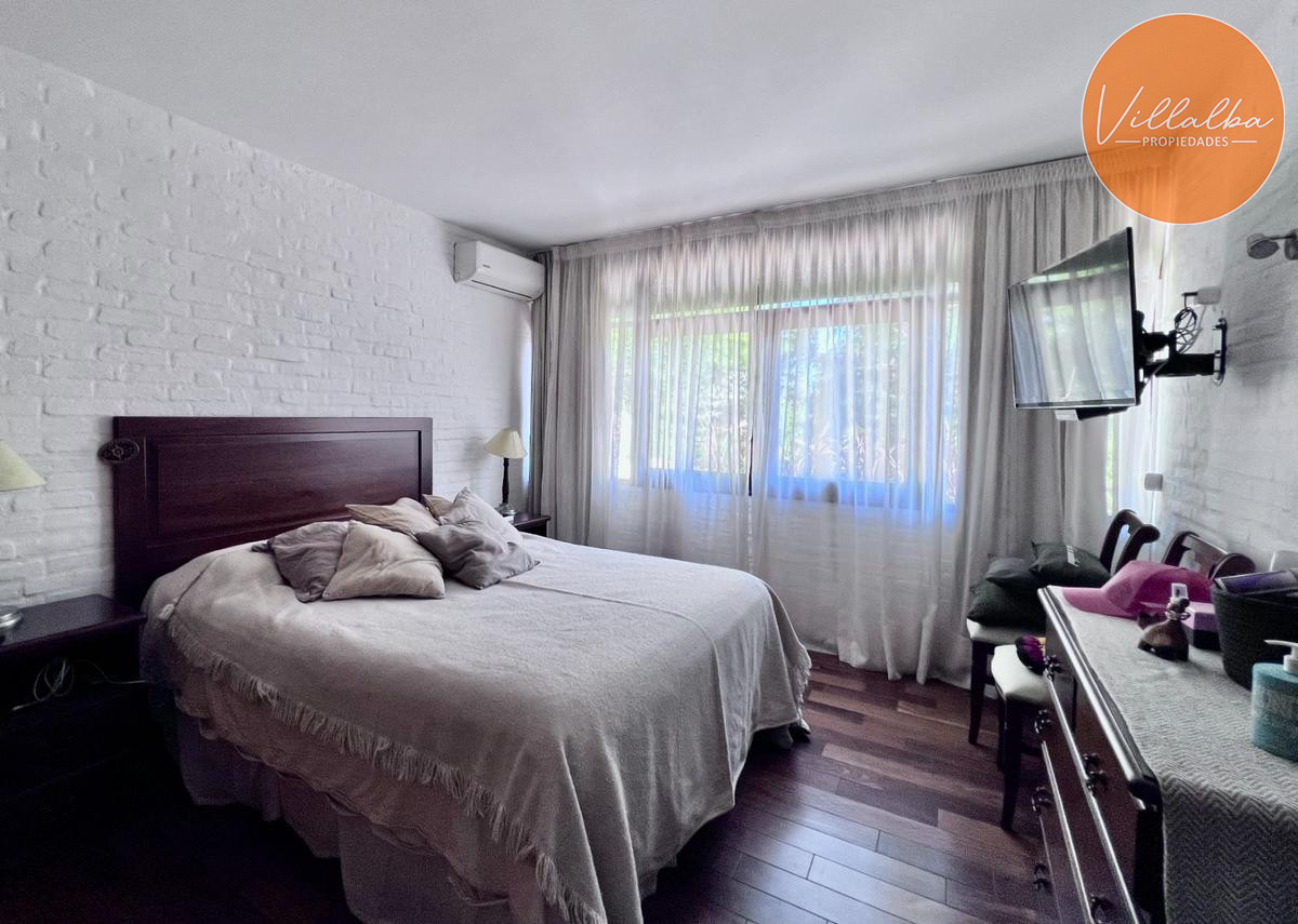 Apartamento ID.3325 - Hermosa casa en Playa Mansa, Punta del Este