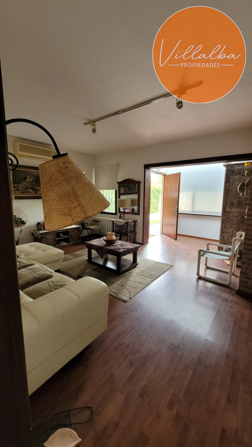 Apartamento ID.3500 - Casa de 3 dormitorios en Barrio Cantegril