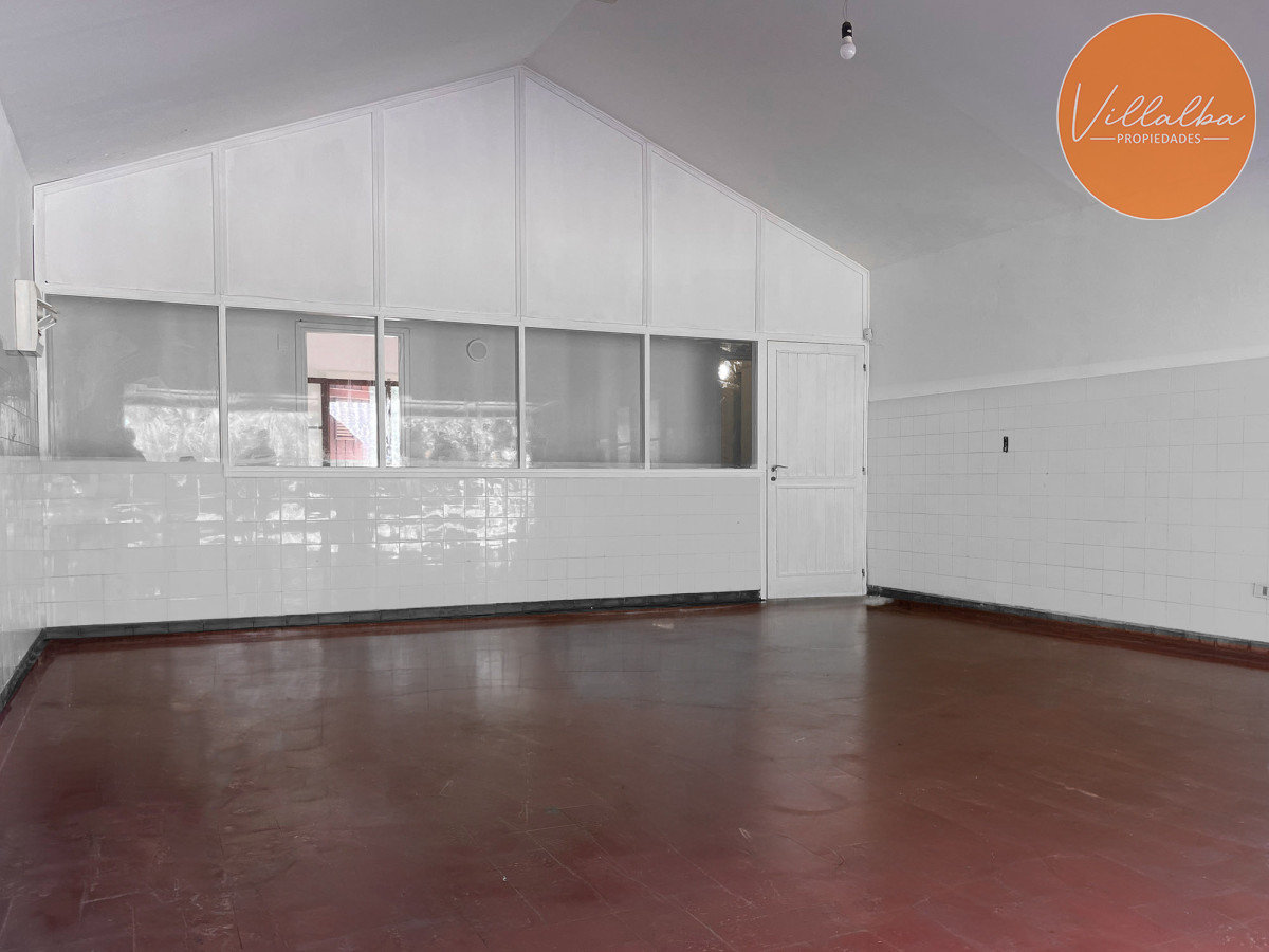 Apartamento ID.3251 - En venta casa de 4 dormitorios, con agradable entorno en Golf, Punta del Este.