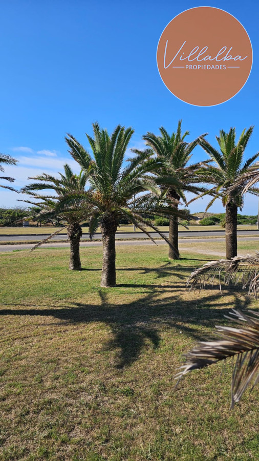 Apartamento ID.3322 - Importante residencia frente al mar en venta.