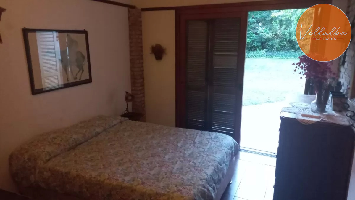 Casa ID.1483 - Venta Casa en Aidy Grill, Punta del Este con parrillero a pocas cuadras del mar
