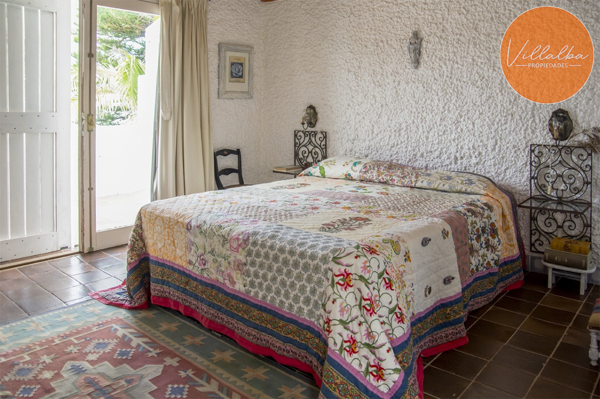 Casa ID.2673 - Hermosa casa en venta en zona de la península.