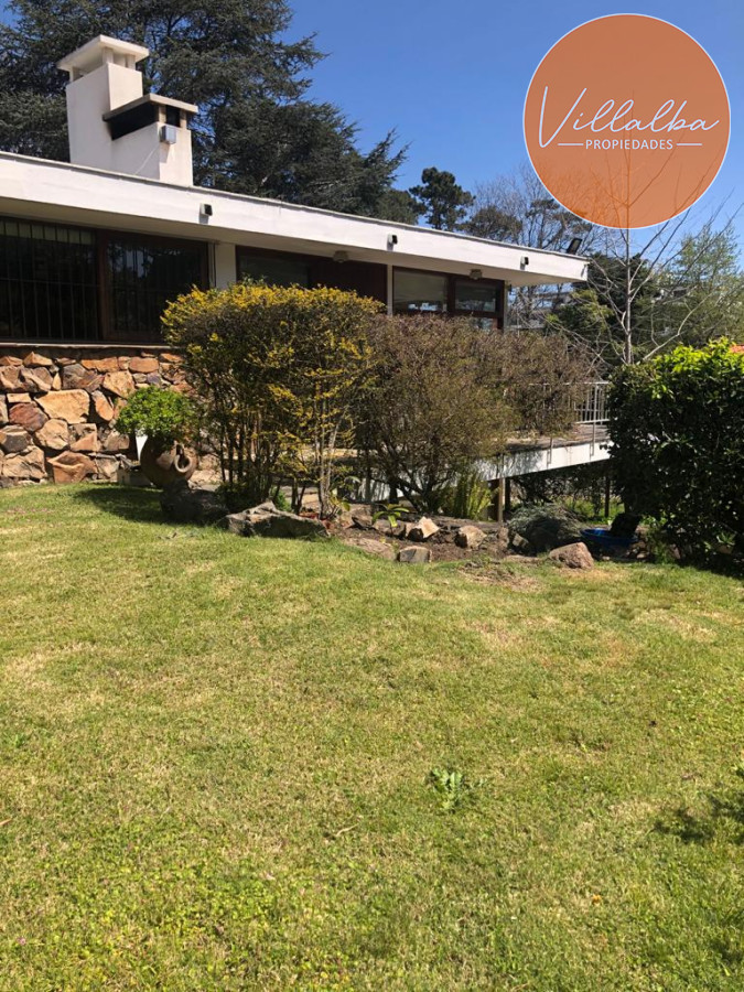 Casa ID.2933 - Casa en venta, Oportunidad para desarrollo inmobiliario en Playa Mansa, Punta del Este. 
