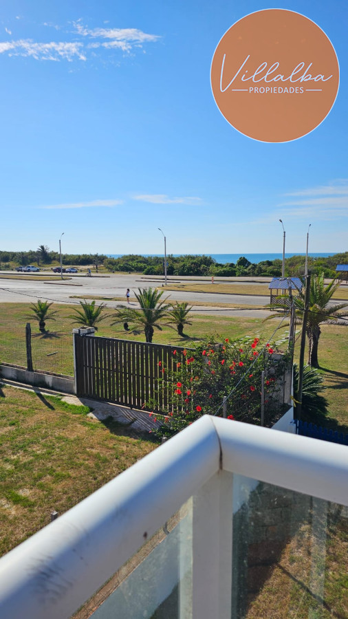 Apartamento ID.3322 - Importante residencia frente al mar en venta.