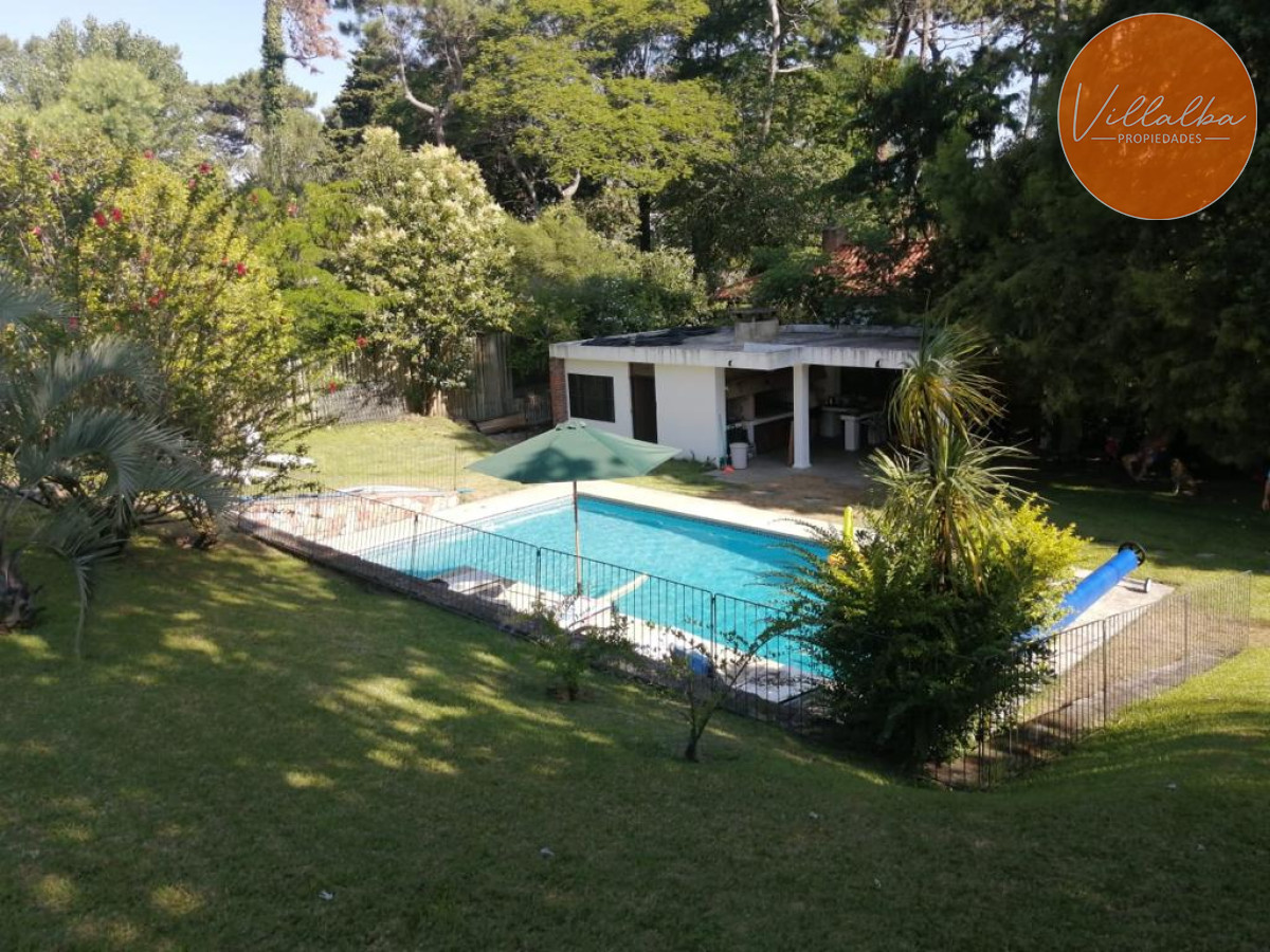 Casa ID.2933 - Casa en venta, Oportunidad para desarrollo inmobiliario en Playa Mansa, Punta del Este. 
