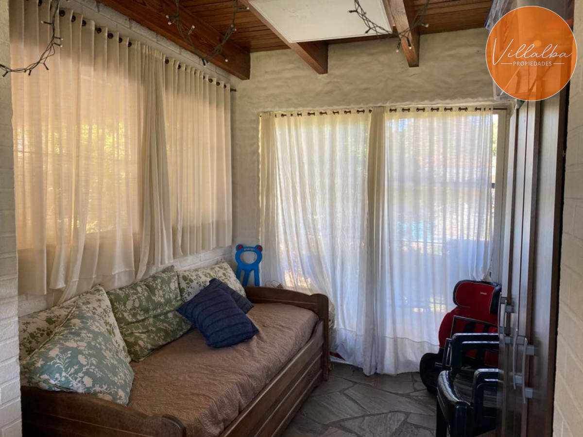 Apartamento ID.3432 - Vende casa de 3 dormitorios en Pinares, cerca del mar, Punta del Este