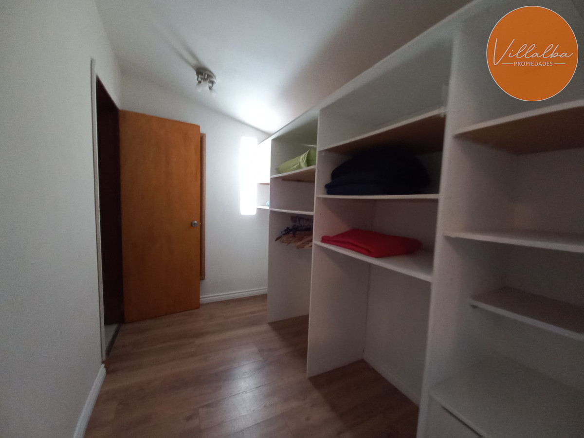Apartamento ID.2047 - Vende casa de 3 dormitorios totalmente reformada. Con piscina climatizada. Cerca de colegios, Punta del Este 