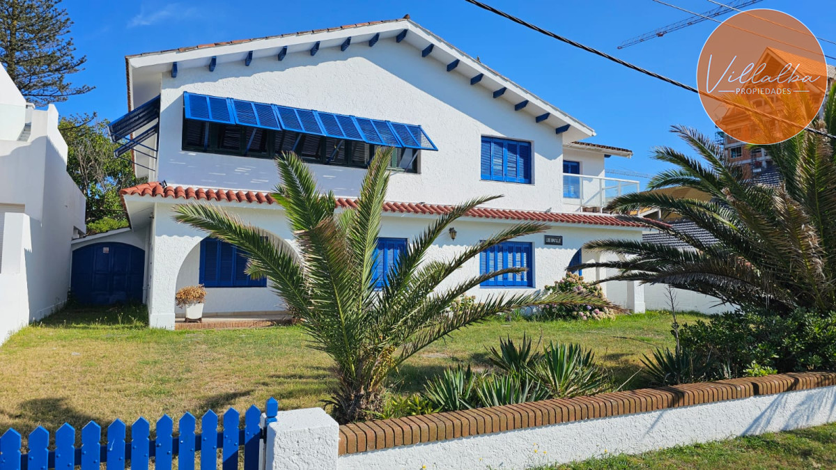 Apartamento ID.3322 - Importante residencia frente al mar en venta.