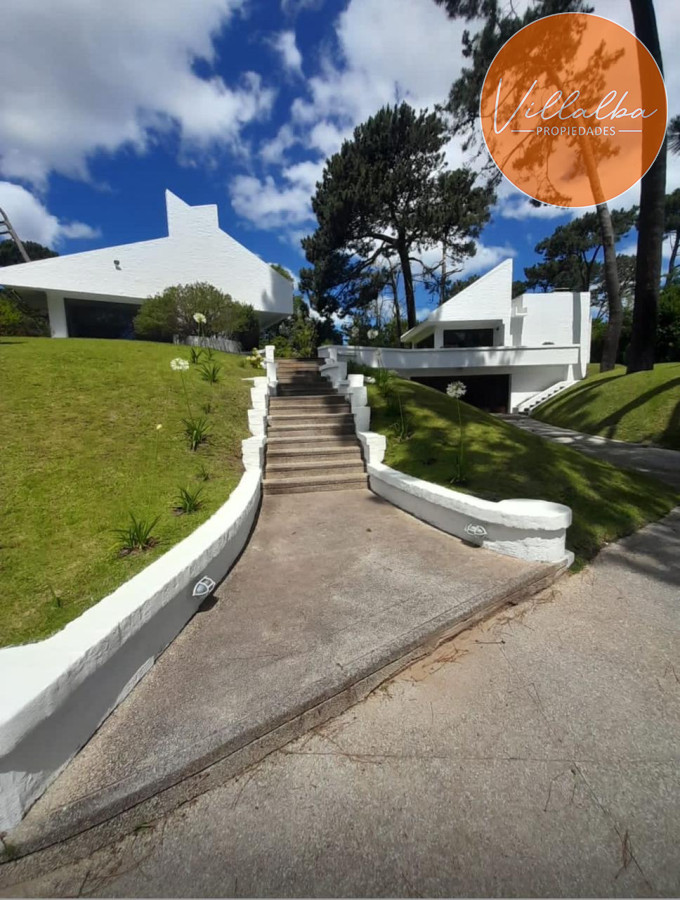 Casa ID.3472 - Casa en venta en Lugano, Punta del este, 3 dormitorios y dependencia