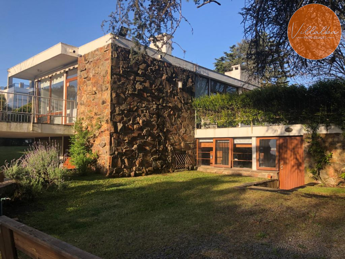 Casa ID.2933 - Casa en venta, Oportunidad para desarrollo inmobiliario en Playa Mansa, Punta del Este. 