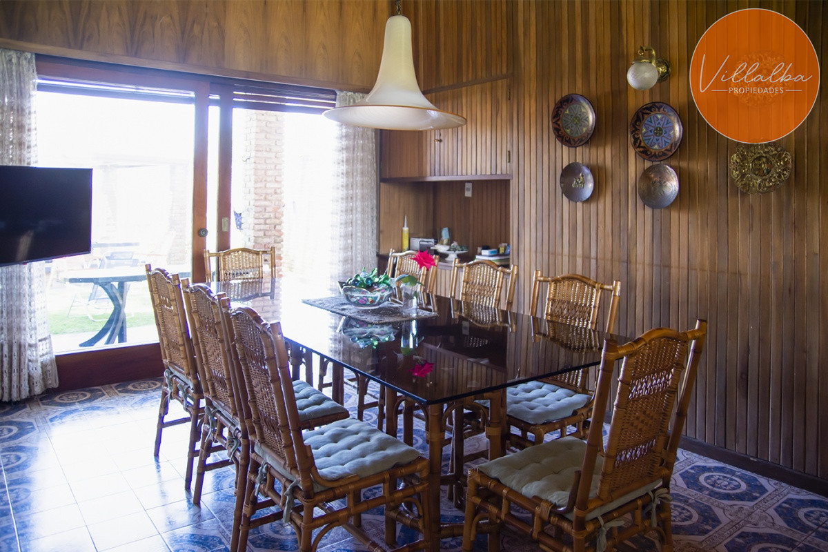 Casa ID.2044 - Hermosa casa en venta a pocos metros del mar.