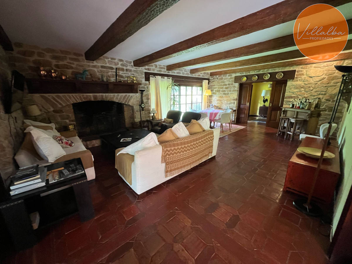 Casa ID.3323 - Hermosa mansión en Golf de 6 dormitorios , Punta del Este