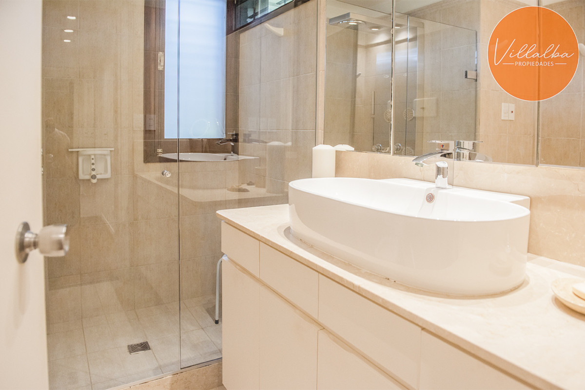 Apartamento ID.3629 - Elegante residencia en Venta en San Rafael proximo al mar