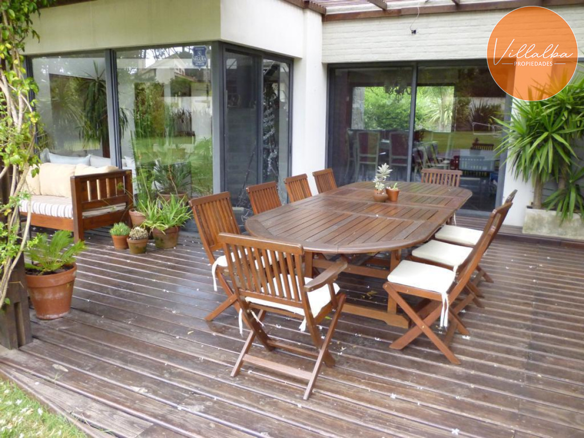 Apartamento ID.2245 - Casa de 4 dormitorios en venta en - Punta del Este