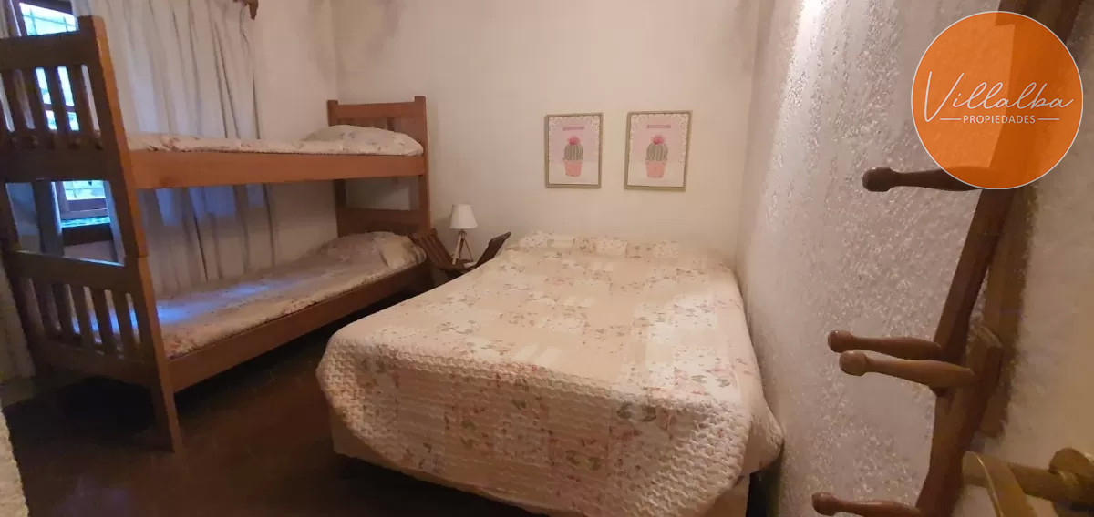 Casa ID.1483 - Venta Casa en Aidy Grill, Punta del Este con parrillero a pocas cuadras del mar