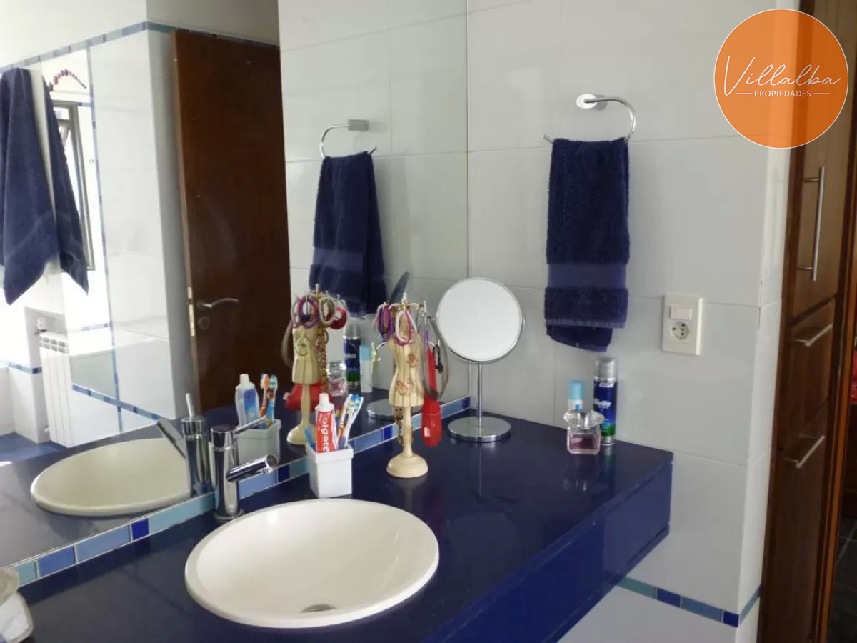 Apartamento ID.2245 - Casa de 4 dormitorios en venta en - Punta del Este