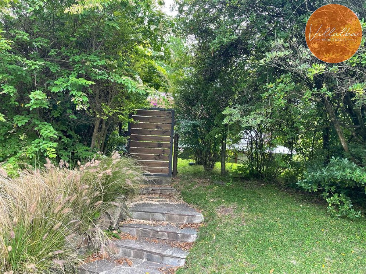 Casa ID.2933 - Casa en venta, Oportunidad para desarrollo inmobiliario en Playa Mansa, Punta del Este. 