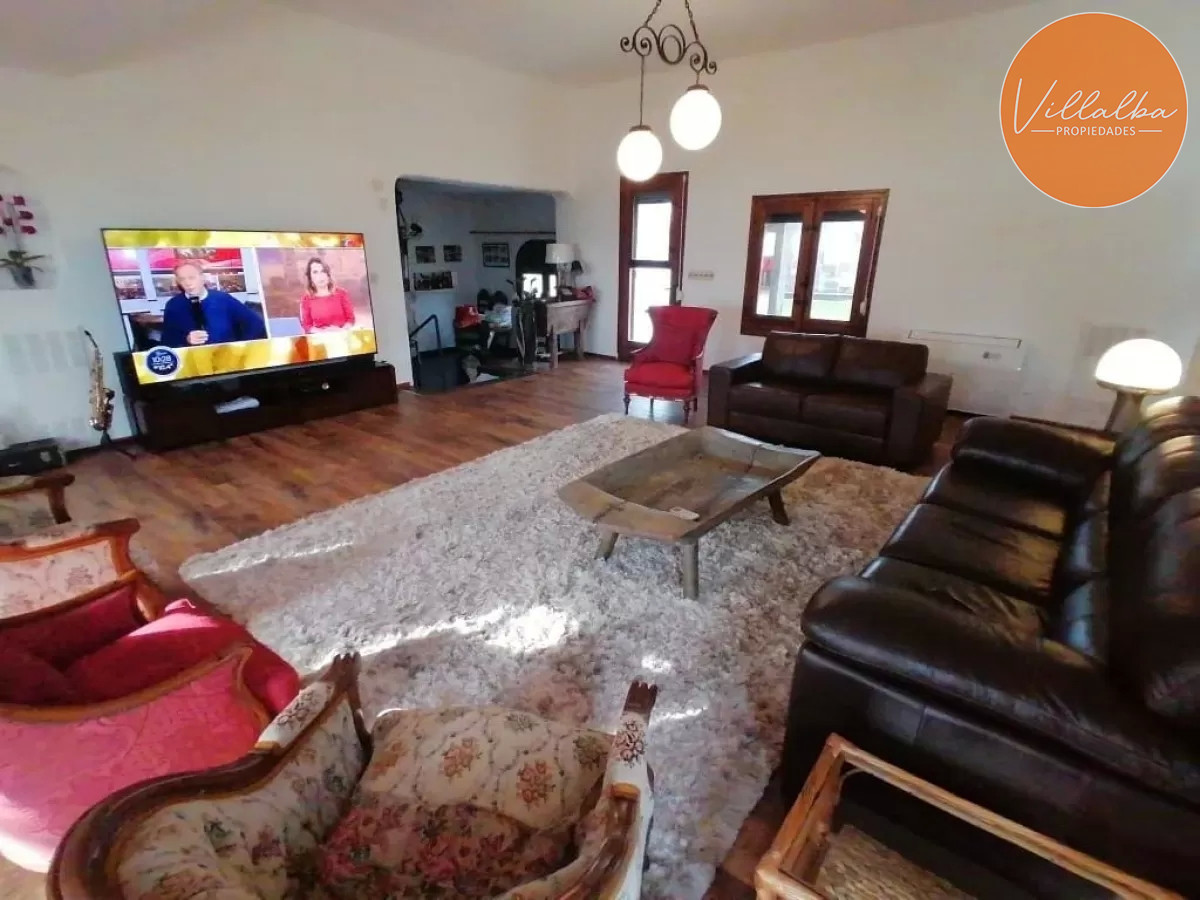 Casa ID.3324 - Chalet en venta con vista al mar en casco histórico de la Península. 