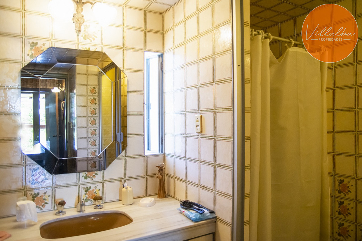 Casa ID.2044 - Hermosa casa en venta a pocos metros del mar.