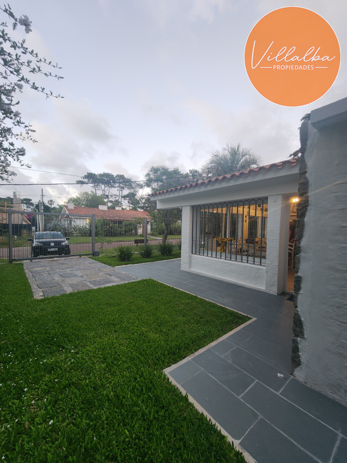 Apartamento ID.3413 - PLAYA MANSA , CASA DE 2 DORMITORIOS 