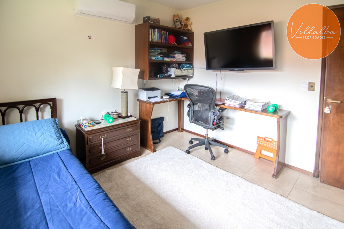 Apartamento ID.2929 - Casa de gran tamaño ubicada en zona de paz y tranquilidad.