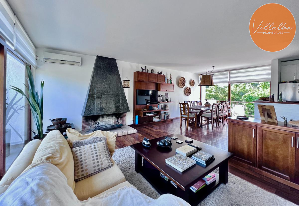 Apartamento ID.3325 - Hermosa casa en Playa Mansa, Punta del Este