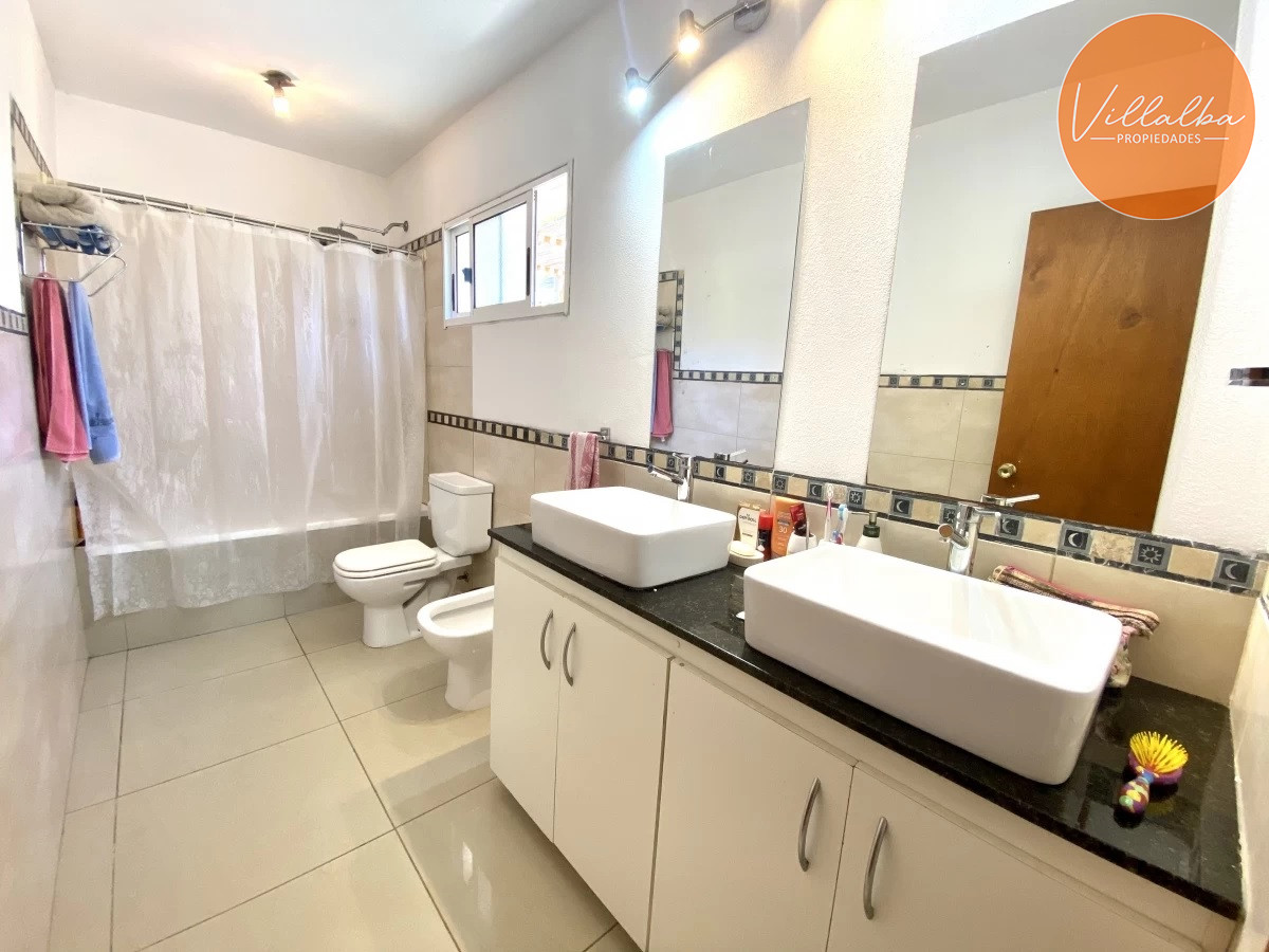 Casa ID.2042 - Gran oportunidad de casa en excelente zona 
