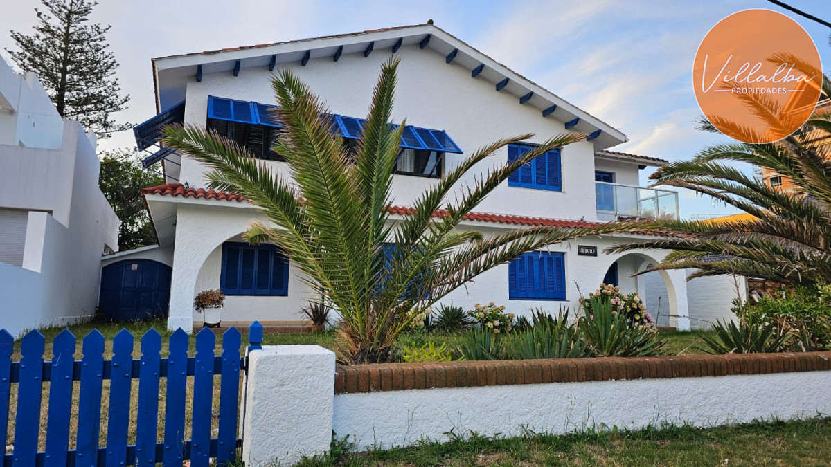Apartamento ID.3322 - Importante residencia frente al mar en venta.