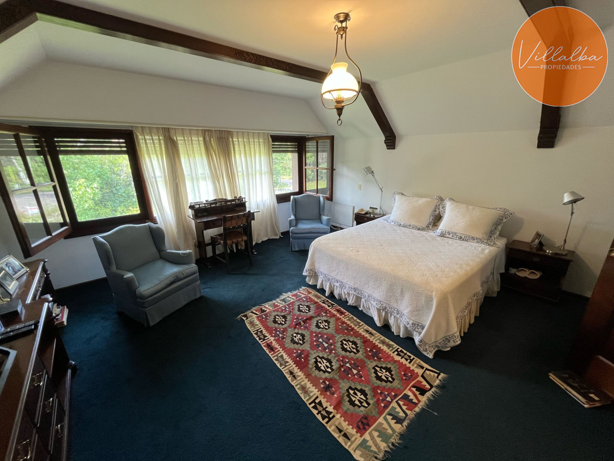 Casa ID.3323 - Hermosa mansión en Golf de 6 dormitorios , Punta del Este