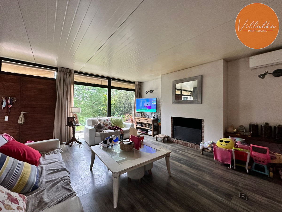 Casa ID.2972 - Vende casa muy linda en Pinares , Punta del Este 