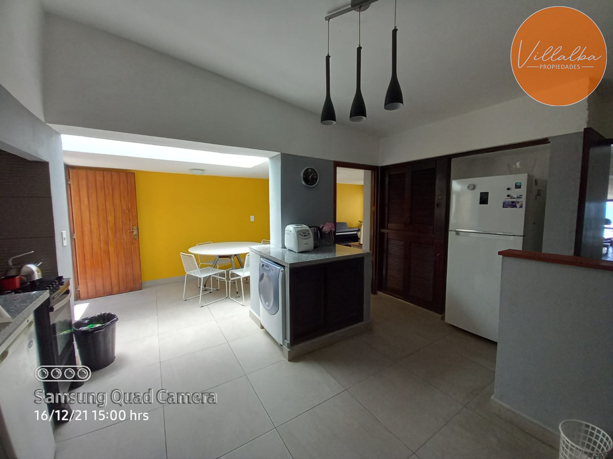 Casa ID.1689 - Vende casa en excelente estado, reciclada. De 6 dormitorios en Peninsula. Punta del Este 