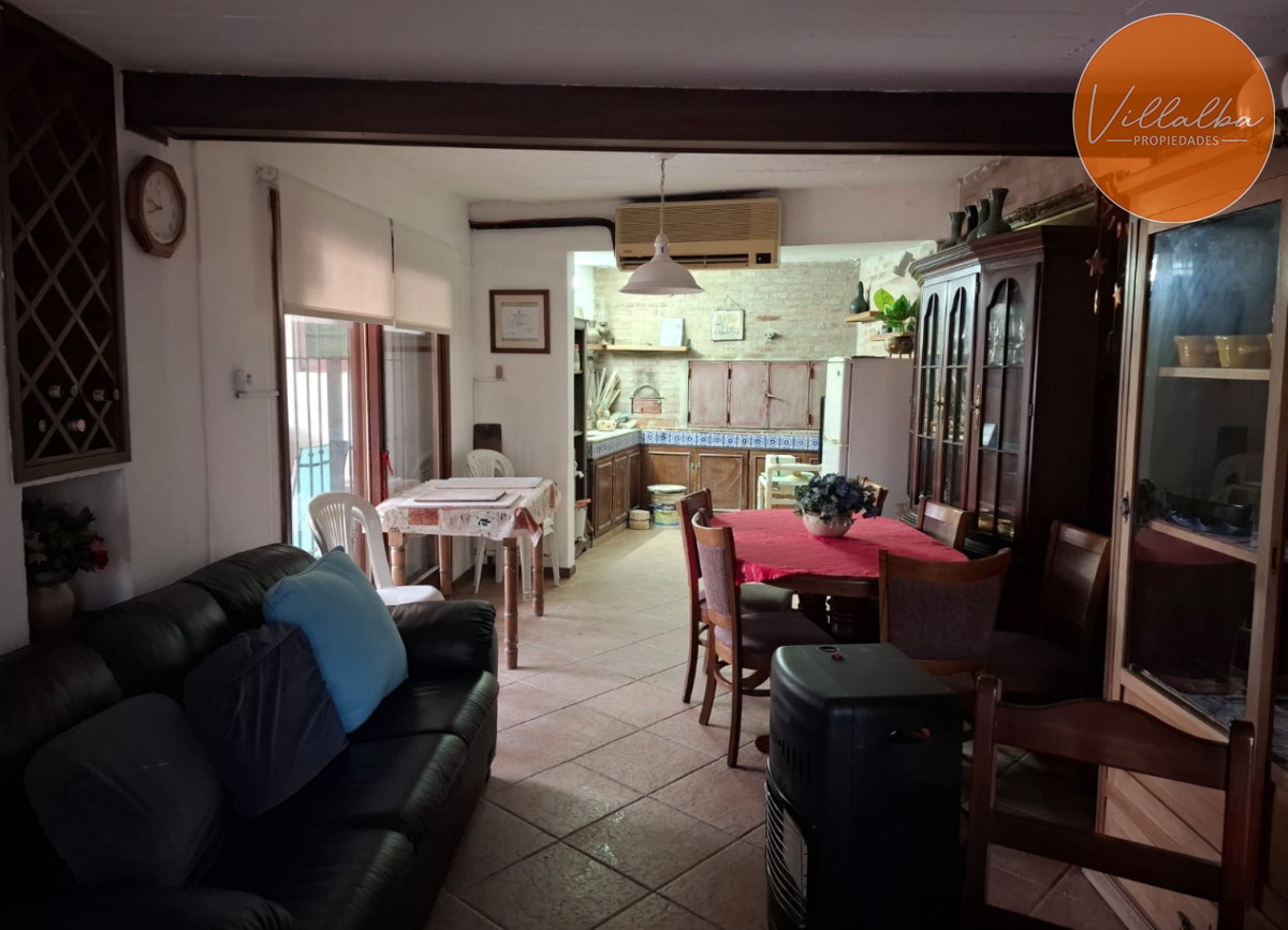 Apartamento ID.3500 - Casa de 3 dormitorios en Barrio Cantegril