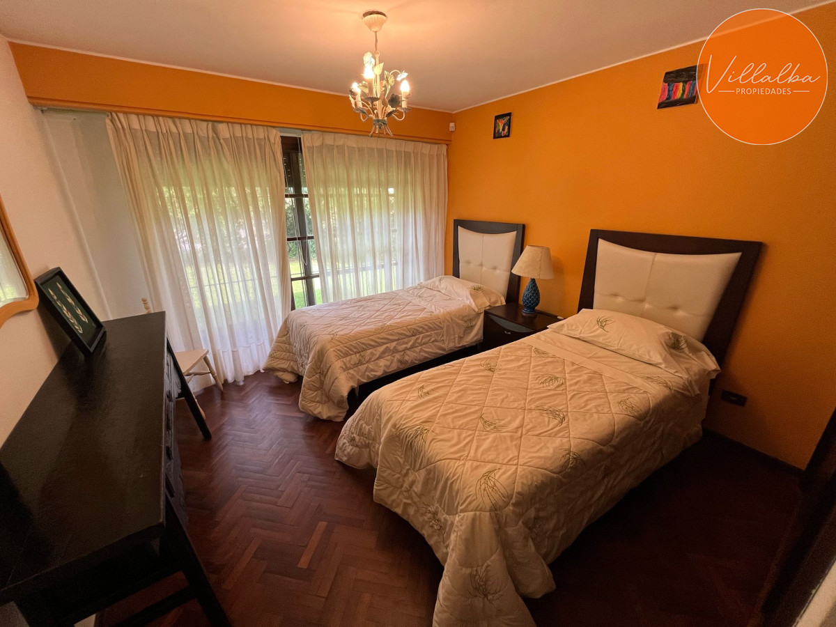 Casa ID.3323 - Hermosa mansión en Golf de 6 dormitorios , Punta del Este