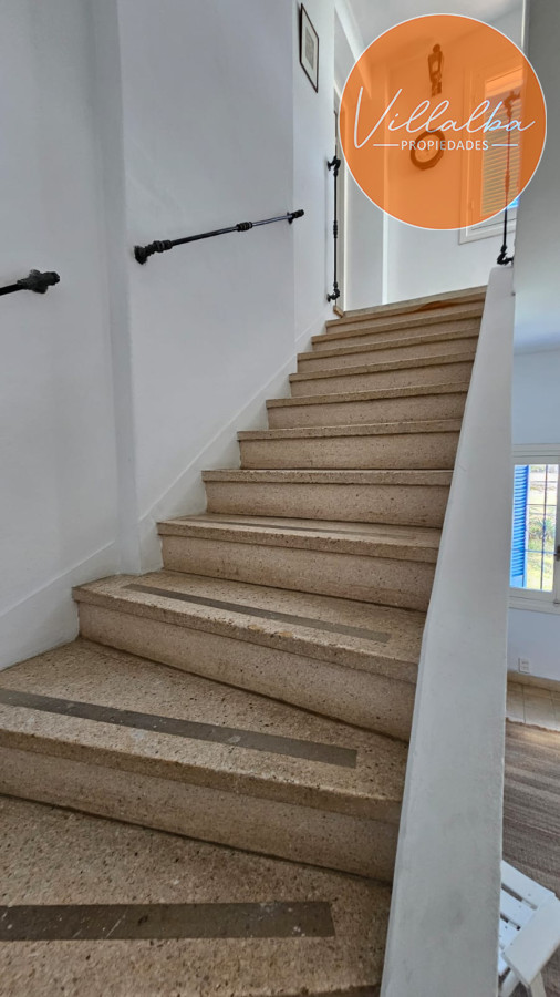 Apartamento ID.3322 - Importante residencia frente al mar en venta.