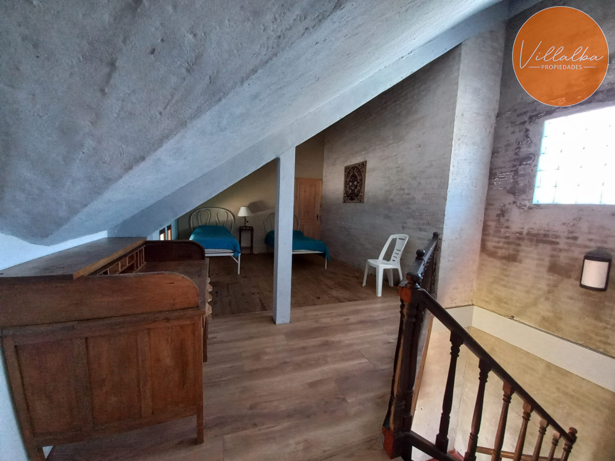Apartamento ID.2047 - Vende casa de 3 dormitorios totalmente reformada. Con piscina climatizada. Cerca de colegios, Punta del Este 