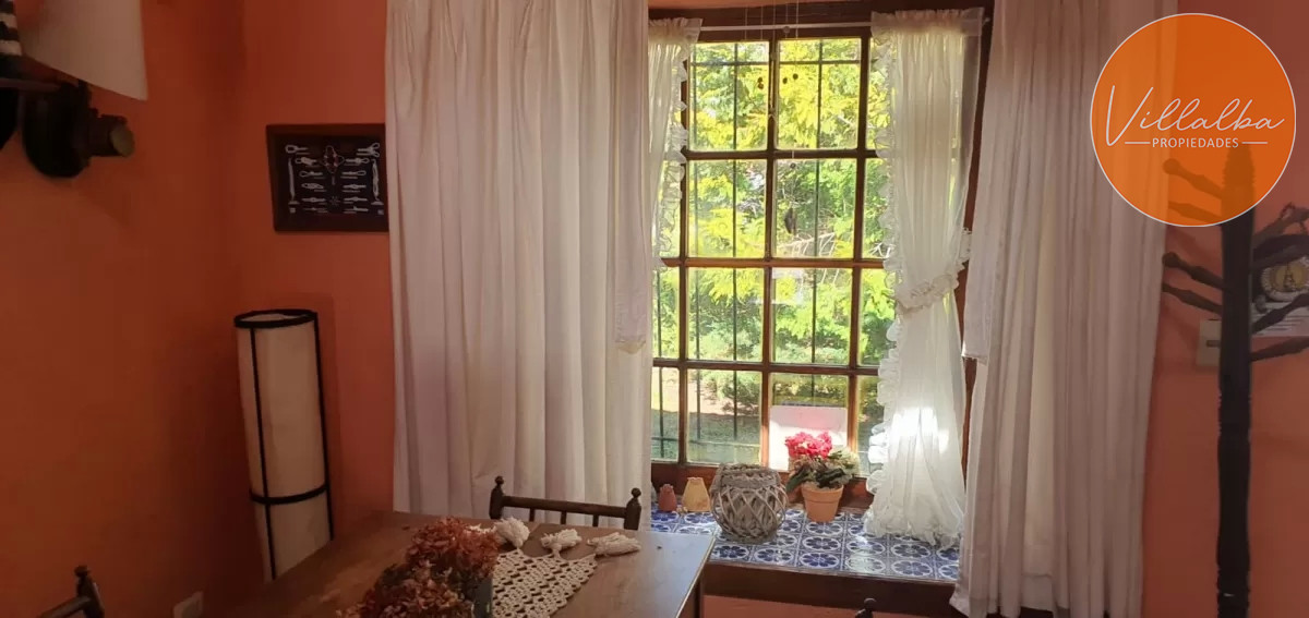 Casa ID.1483 - Venta Casa en Aidy Grill, Punta del Este con parrillero a pocas cuadras del mar
