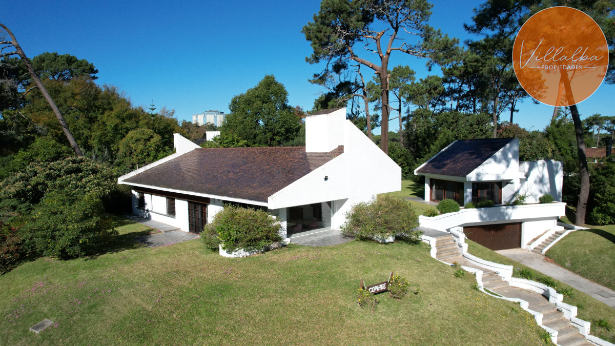Casa ID.3472 - Casa en venta en Lugano, Punta del este, 3 dormitorios y dependencia