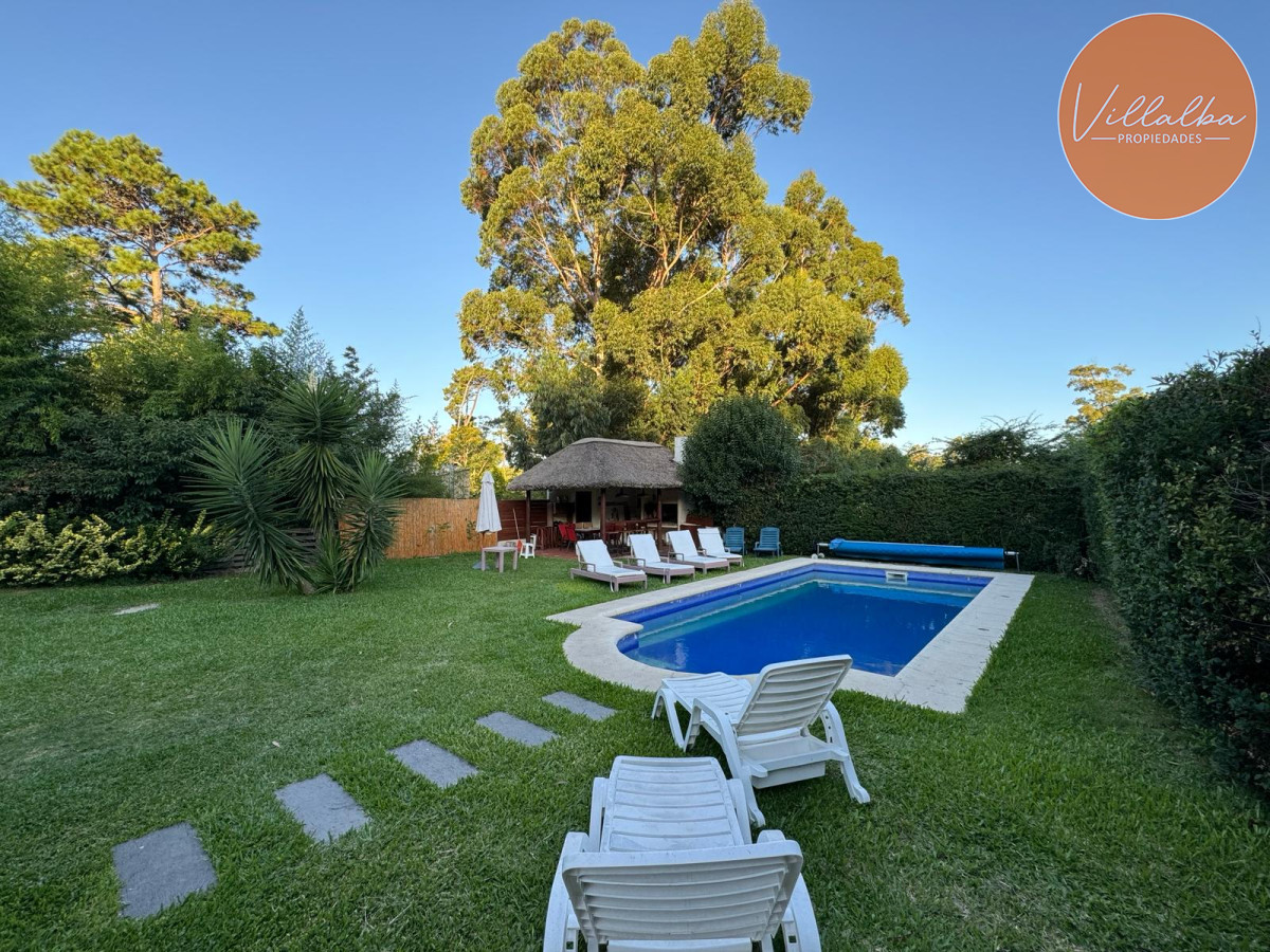 Apartamento ID.3034 - Vende casa de 3 dormitorios en Pinares, Punta del Este 