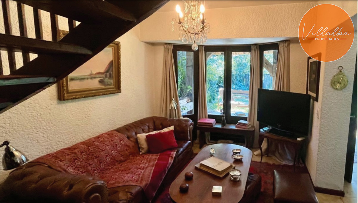 Apartamento ID.3313 - Venta de casa de 3 dormitorios + casa de huespedes mansa