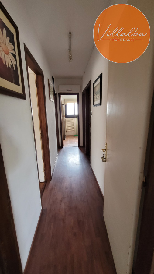 Apartamento ID.3500 - Casa de 3 dormitorios en Barrio Cantegril