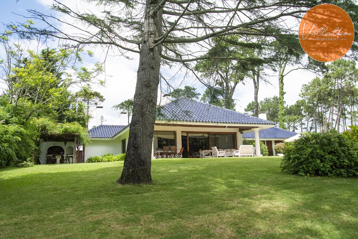 Casa ID.1141 - Espectacular casa en ubicacion privilegiada al lado del Club del Golf