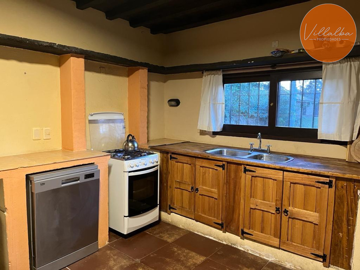 Apartamento ID.3549 - Hermosa casa en zona pinares a metros de la playa 