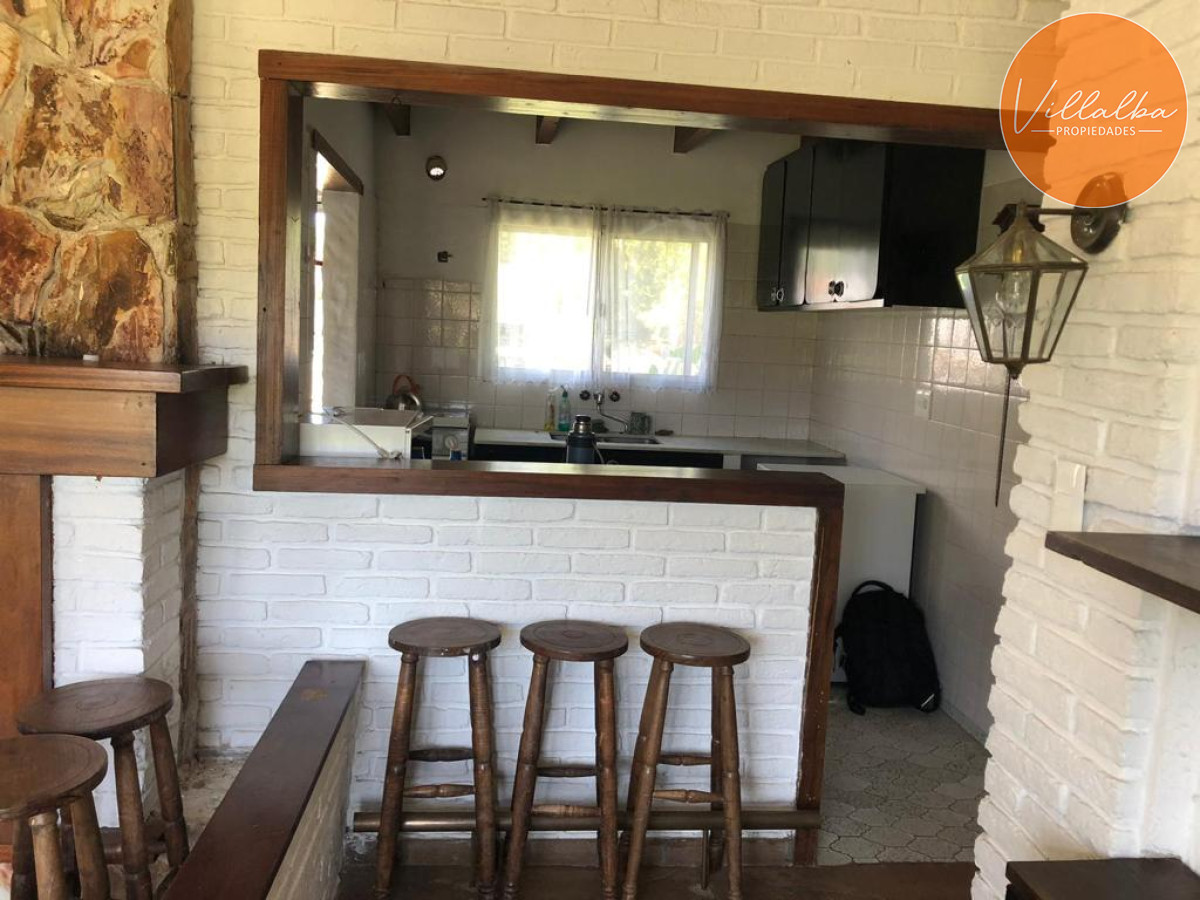 Apartamento ID.3432 - Vende casa de 3 dormitorios en Pinares, cerca del mar, Punta del Este