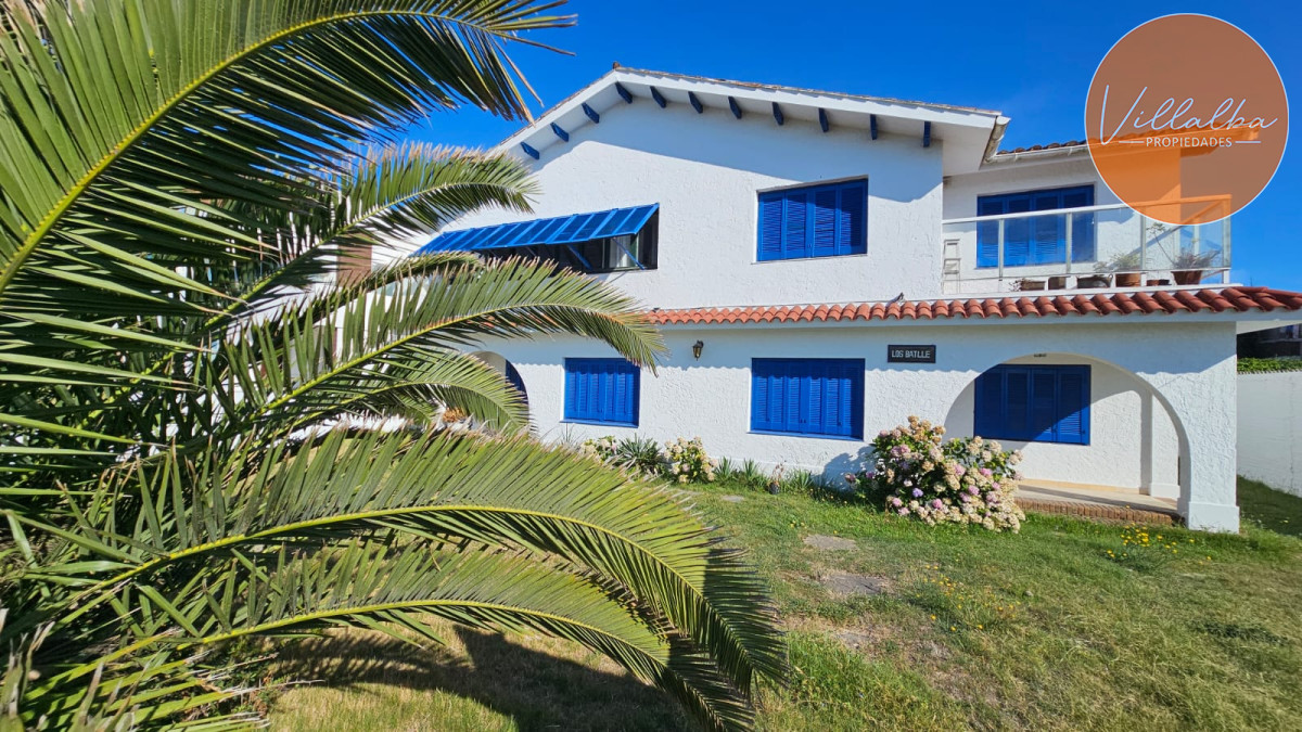 Apartamento ID.3322 - Importante residencia frente al mar en venta.