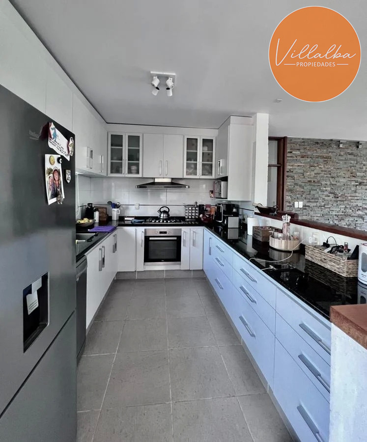 Apartamento ID.3325 - Hermosa casa en Playa Mansa, Punta del Este